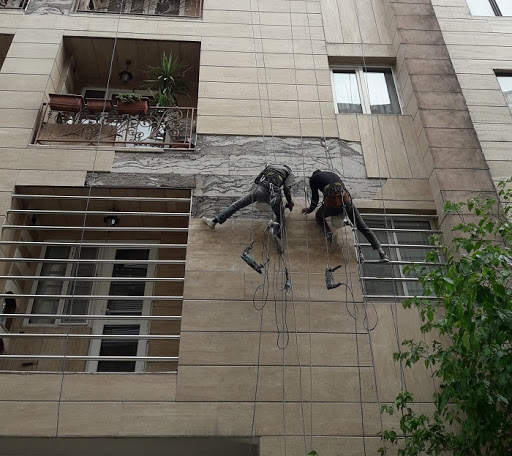 پیچ و رولپلاک سنگ نما در تهران